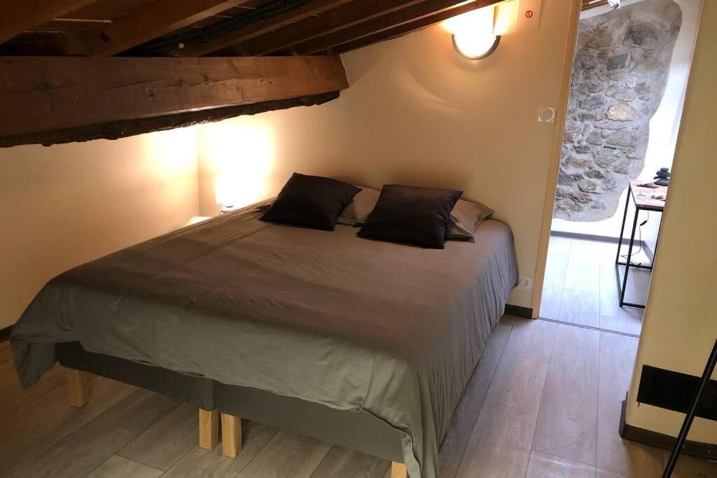 Les Maisons Du Conflent, Maisons Familiales En Pierre Au Coeur Des Remparts Вільфранш-де-Конфлан Екстер'єр фото