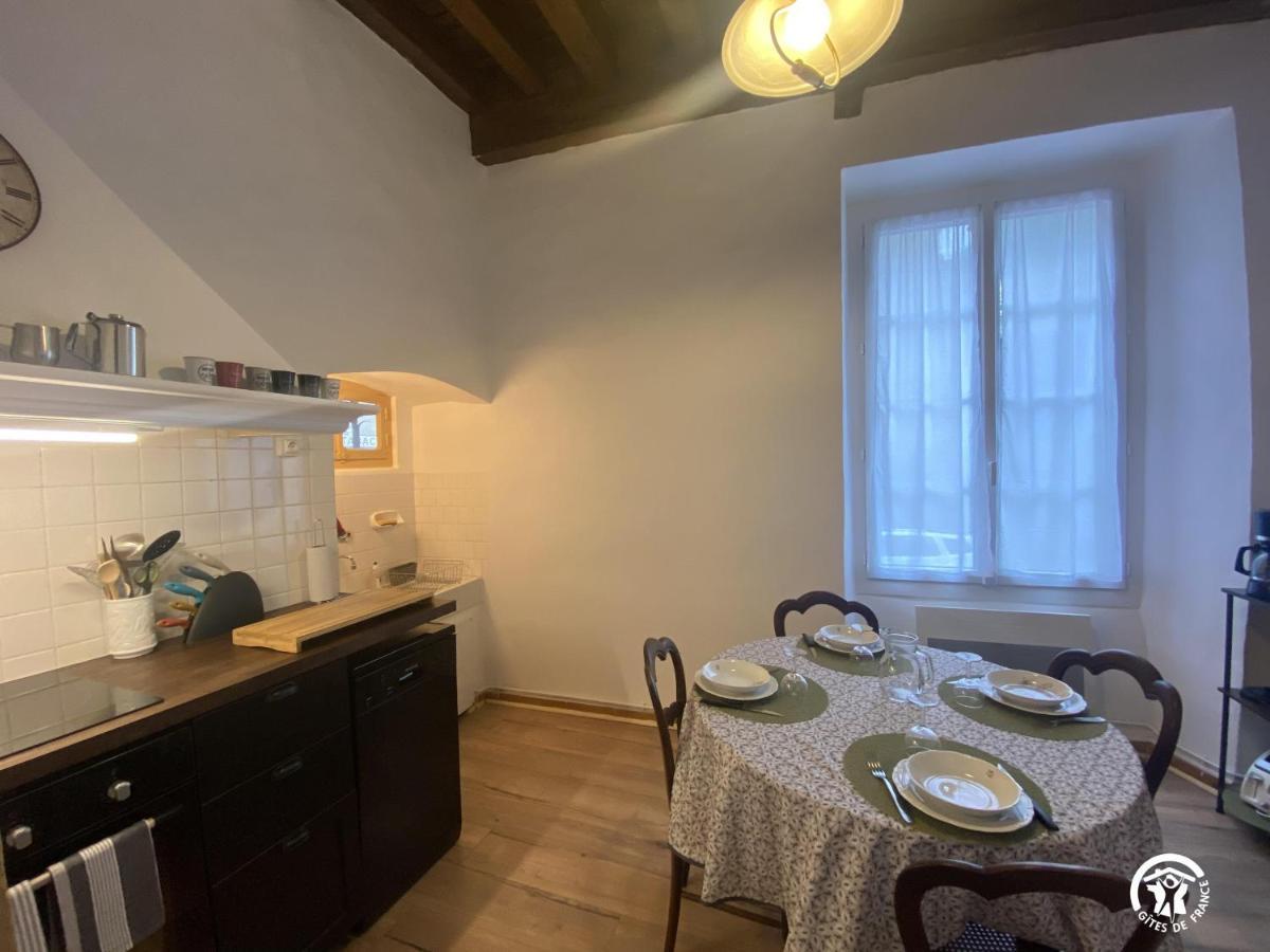 Les Maisons Du Conflent, Maisons Familiales En Pierre Au Coeur Des Remparts Вільфранш-де-Конфлан Екстер'єр фото