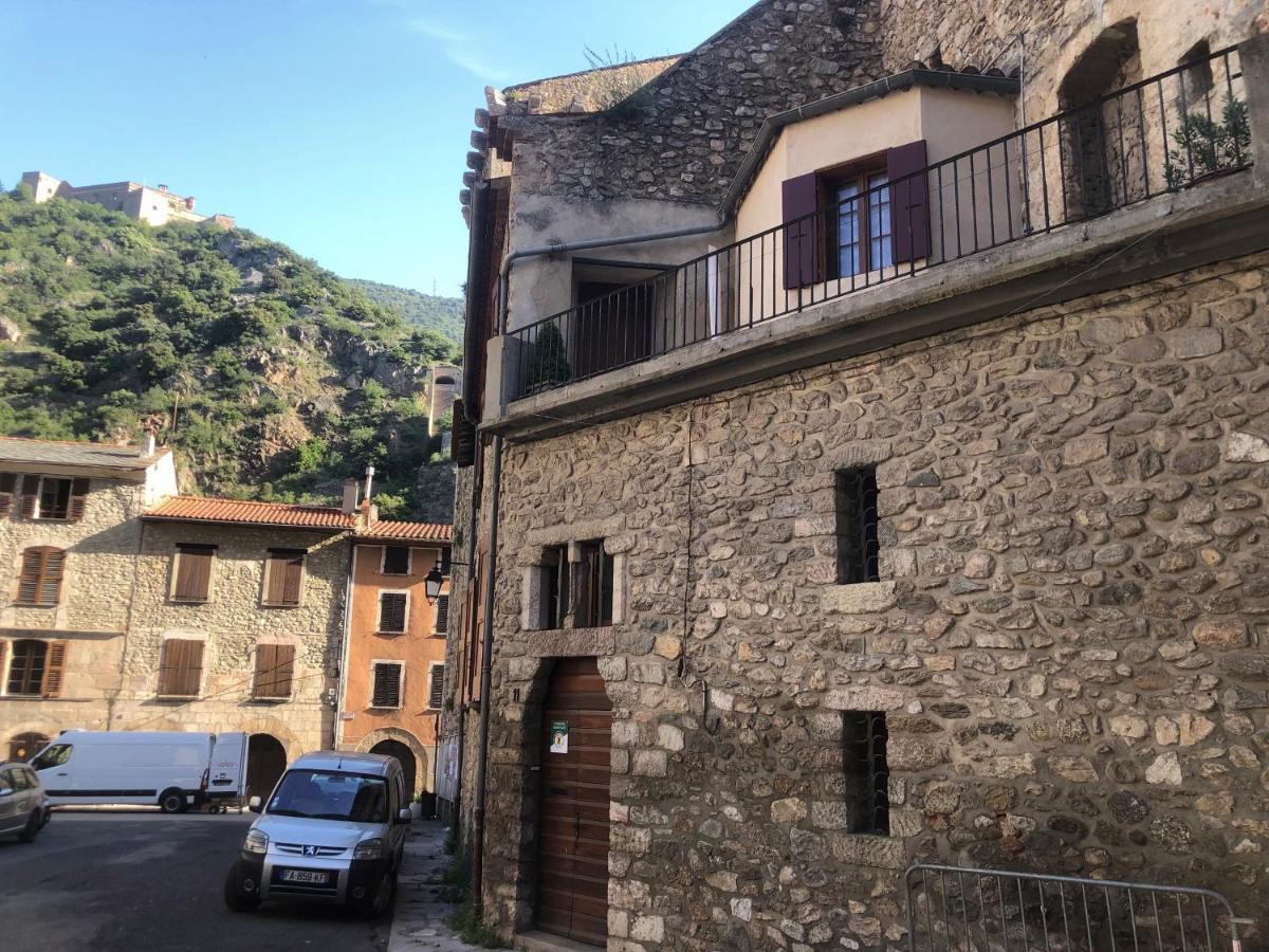 Les Maisons Du Conflent, Maisons Familiales En Pierre Au Coeur Des Remparts Вільфранш-де-Конфлан Екстер'єр фото
